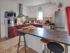 23745277-Ferienhaus-8-Saint-Saturnin-lès-Apt-300x225-1