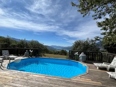 PoolOfHouse