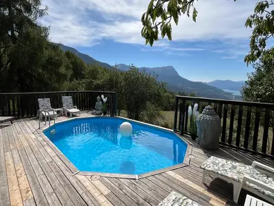 PoolOfHouse