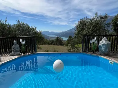 PoolOfHouse