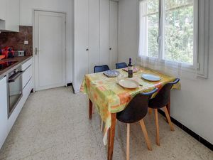 24008048-Ferienhaus-6-Saint-Zacharie-300x225-4