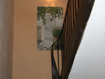 L'escalier pour les chambres