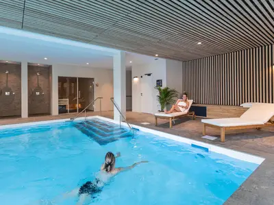 PoolOfHouse