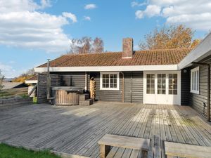 23767444-Ferienhaus-6-Samsø-300x225-1