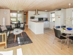 23758905-Ferienhaus-6-Samsø-300x225-2