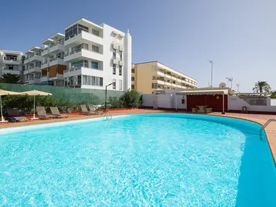 PoolOfHouse