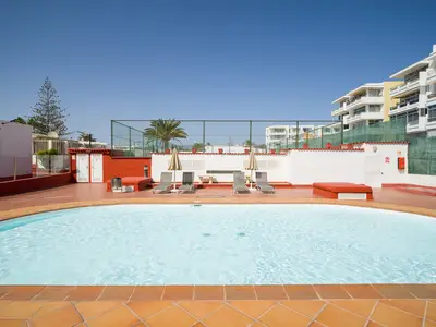 PoolOfHouse