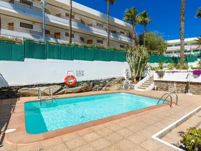 PoolOfHouse