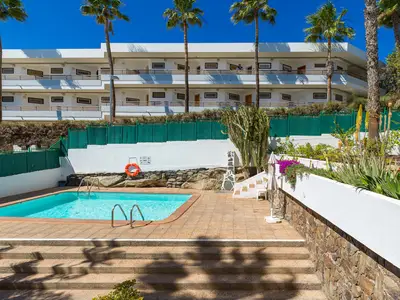 PoolOfHouse