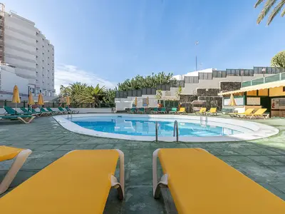PoolOfHouse