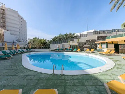 PoolOfHouse