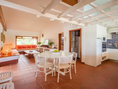 DiningRoom