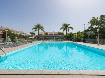 PoolOfHouse