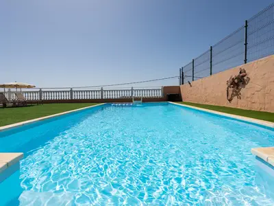 PoolOfHouse