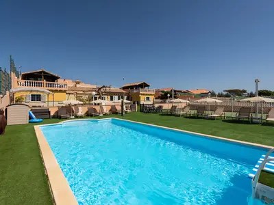 PoolOfHouse