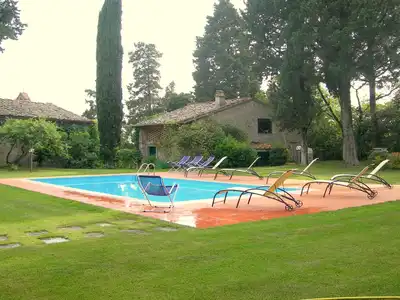 PoolOfHouse