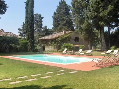 PoolOfHouse