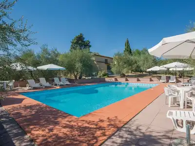 PoolOfHouse