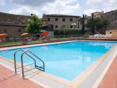 PoolOfHouse
