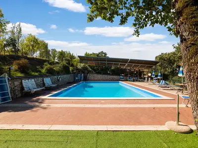PoolOfHouse