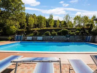 PoolOfHouse