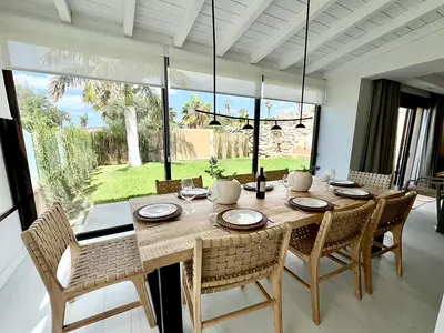 DiningRoom