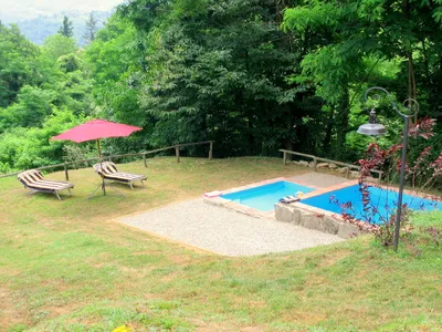PoolOfHouse