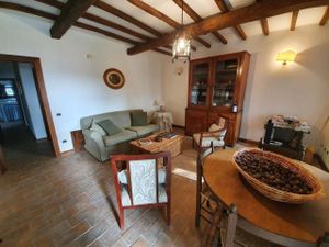 22352907-Ferienhaus-7-San Venanzo-300x225-5