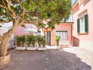 22953715-Ferienhaus-4-San Vincenzo-300x225-1