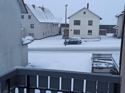 Blick aus dem Fenster im Winter