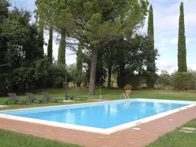 PoolOfHouse