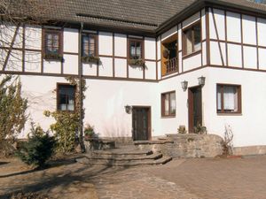 19046189-Ferienhaus-6-Sangerhausen-300x225-1