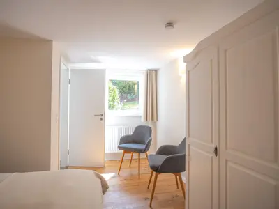 SA12_Ferienhaus "Zum Lochstein"_Schlafzimmer_03a