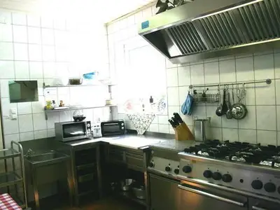 Edelstahleinbauküche