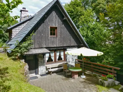 Außenseite Ferienhaus [Sommer]
