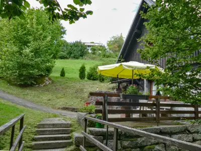 Außenseite Ferienhaus [Sommer]