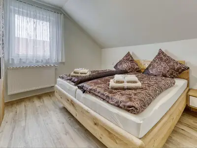 Schlafzimmer 2