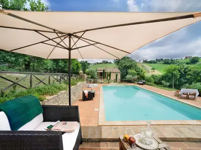 PoolOfHouse