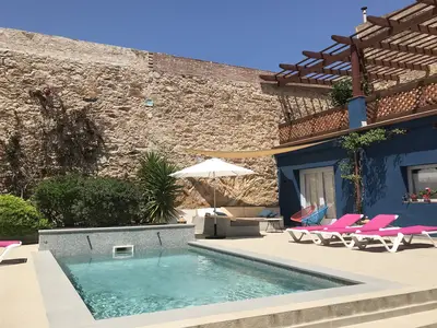 PoolOfHouse