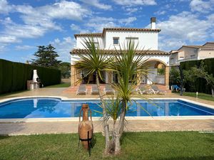 19342079-Ferienhaus-14-Sant Pere Pescador-300x225-0