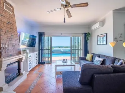 Ferienhaus für 10 Personen (150 m²) in Santa Bárbara De Nexe 1/10