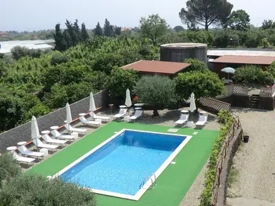 PoolOfHouse
