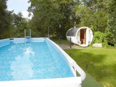 PoolOfHouse