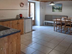 24003731-Ferienhaus-4-Sauzet-300x225-4