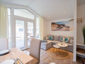 23883194-Ferienhaus-5-Scharbeutz-300x225-3