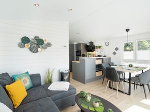 23883626-Ferienhaus-5-Scharbeutz-300x225-1