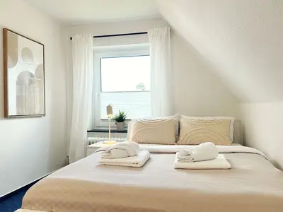 Schlafzimmer 5 mit Doppelbett im 1.OG