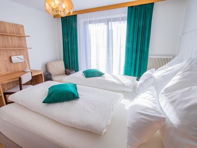 Schlafzimmer 1 mit bequemen Bett