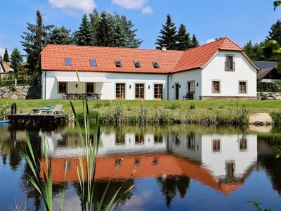 Landhaus Litschau mit privatem Badeteich