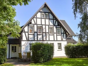 23885151-Ferienhaus-6-Schmallenberg-300x225-5